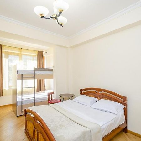 Areva Hostel & Apartment Ереван Экстерьер фото