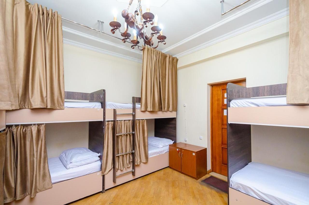 Areva Hostel & Apartment Ереван Экстерьер фото