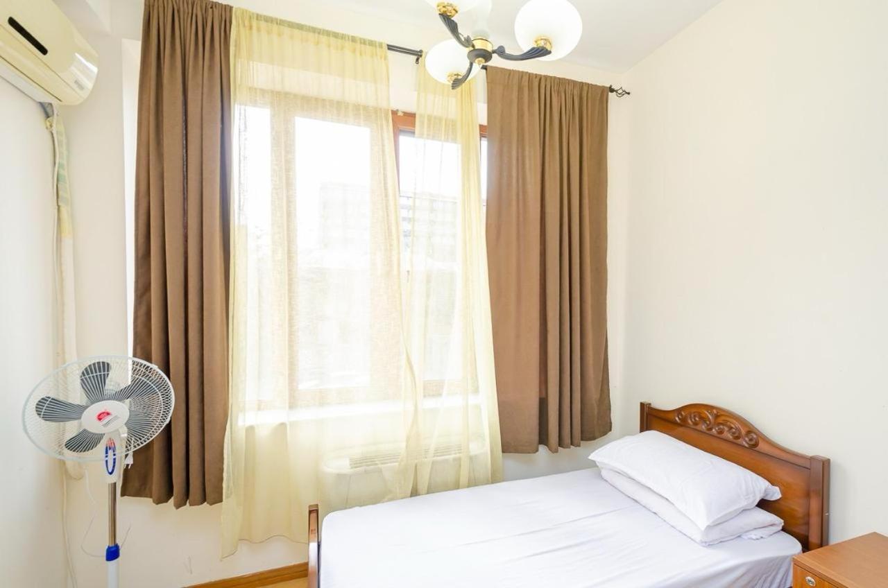 Areva Hostel & Apartment Ереван Экстерьер фото
