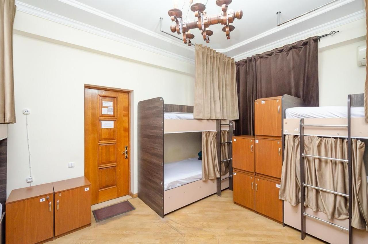 Areva Hostel & Apartment Ереван Экстерьер фото